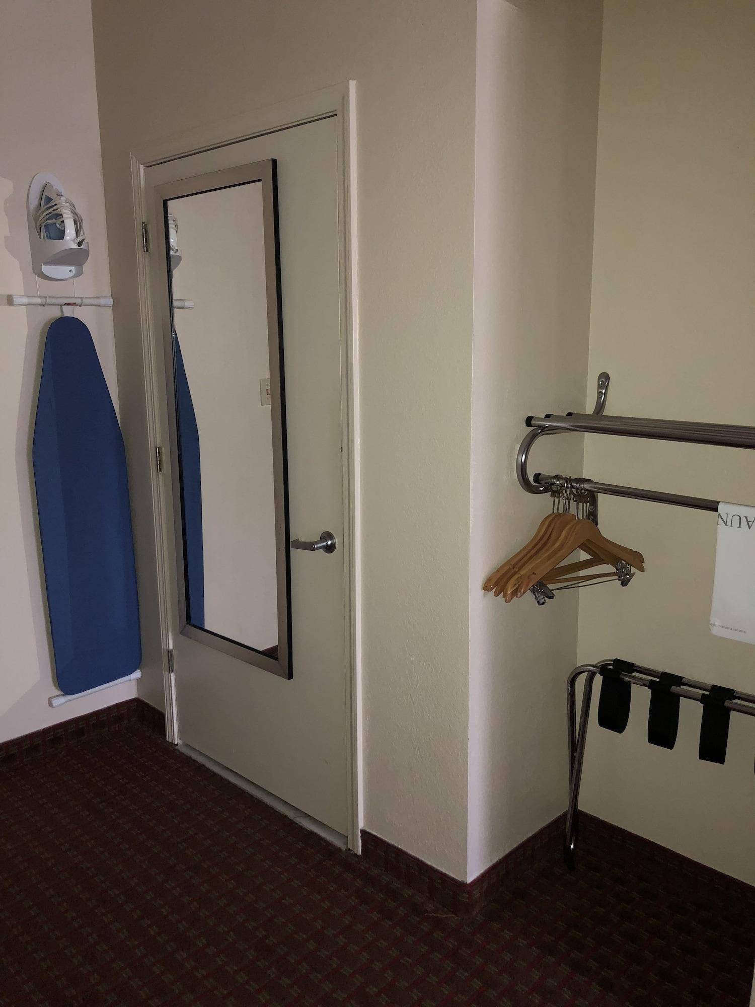 Millennium Inn Ellisville Buitenkant foto