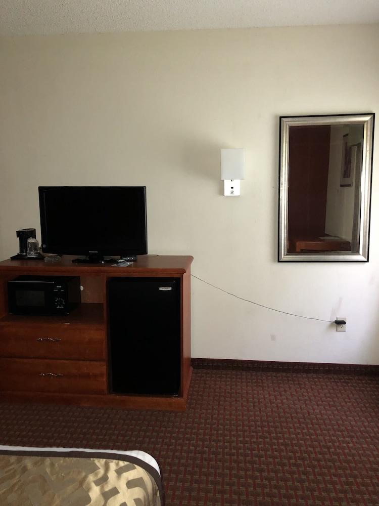 Millennium Inn Ellisville Buitenkant foto